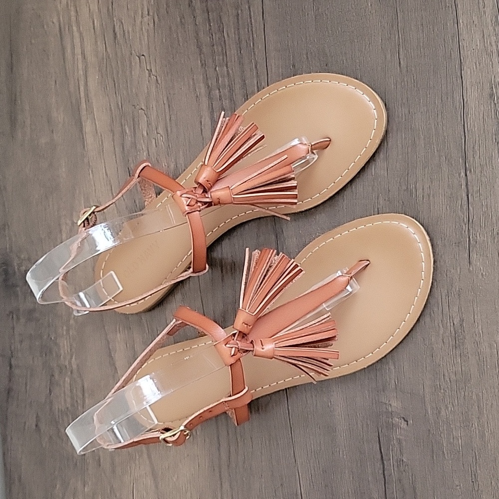 Old Navy Tan T Strap Tassle Sandals - size 8